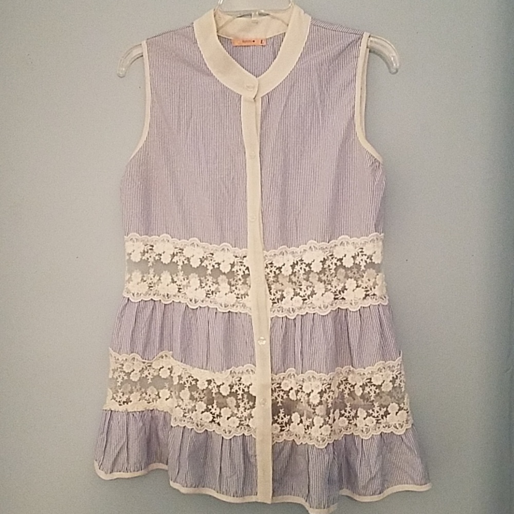 Blue and white striped shirt w/lace